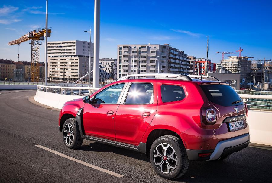 Dacia Duster Charisma 2019 года  (фото 3 из 14)